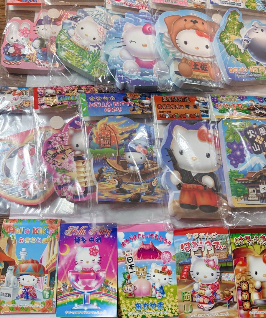 d*2様 ハローキティ ご当地メモ帳 18点