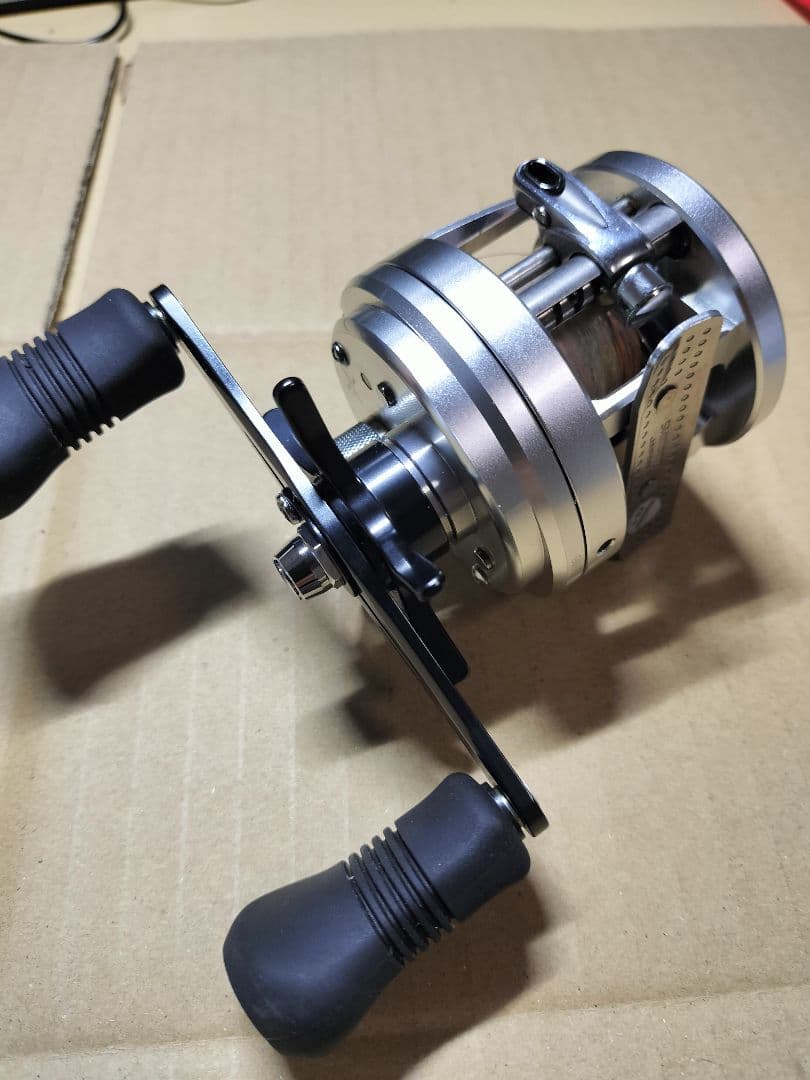 SHIMANO OCEA CALCUTTA 200PG ベイトリール　シマノ