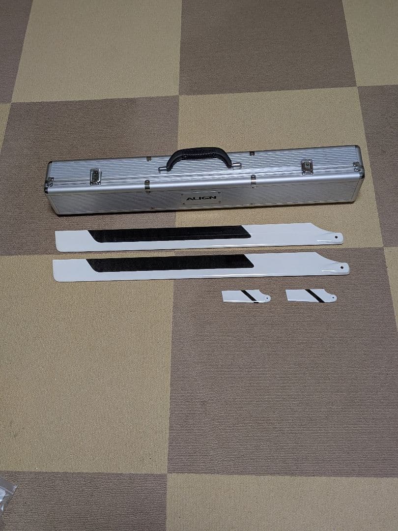 ALIGN　メインロータ　全長715ミリ F3C用新品未使用(ロータケース付)