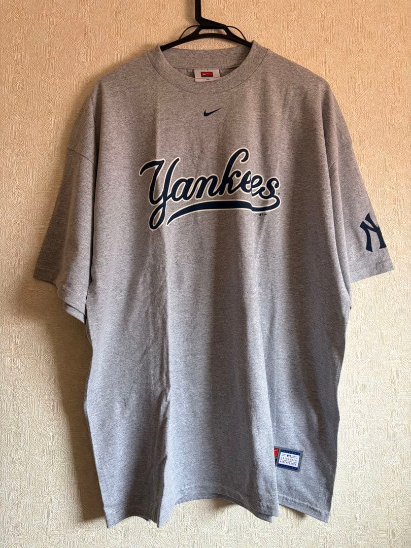 【新品】NIKE×ヤンキース Tシャツ XL グレー メキシコ製 MLB