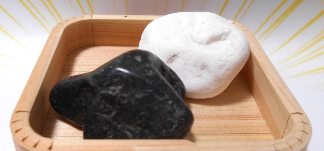 不思議　雷龍急転幸福　雷打ち黒龍珠石　雷打ち白龍珠石　超希少　現品１