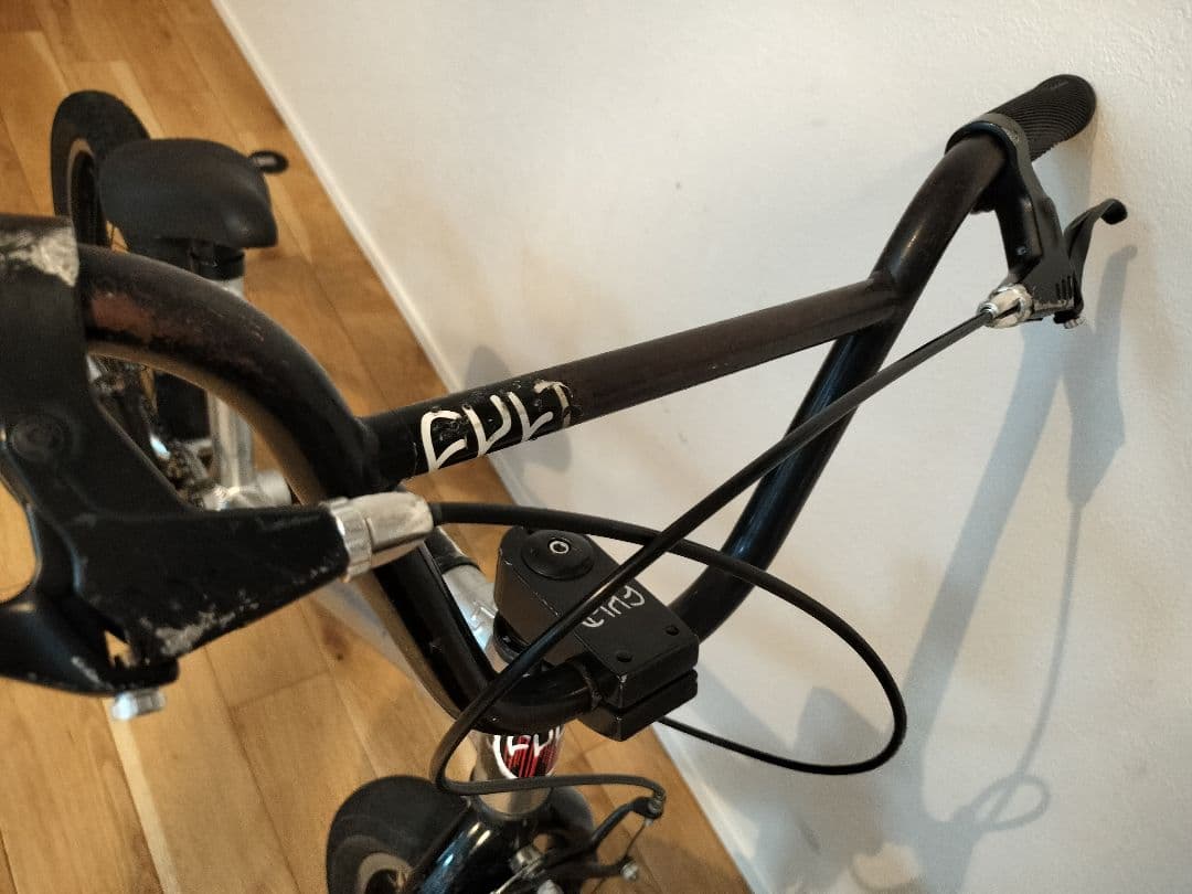 BMX 16インチ cult