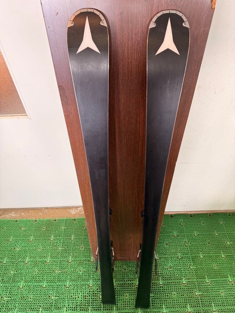 Atomic スキー 168cm 黒/赤　X9I