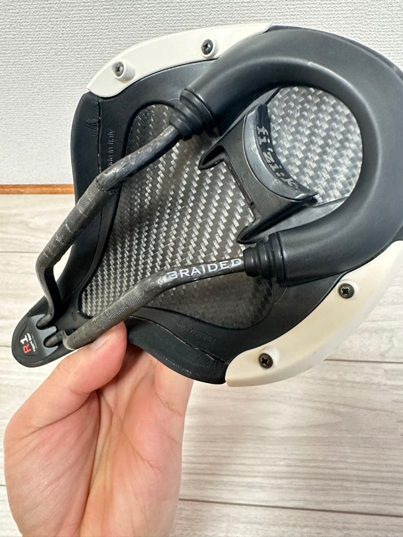 Fizik Aliante R1 Carbon サドル 143mm