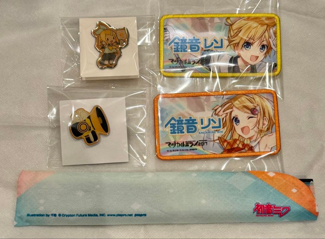 初音ミク マジカルミライ 鏡音リン 鏡音レン グッズ ワッペンバッジ 扇子など