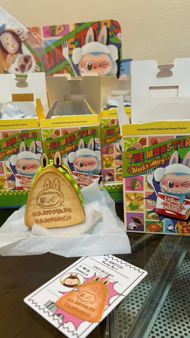 【セール・11種】ポップマート ラブブ ワッキーマートシリーズ 購入特典うちわ付