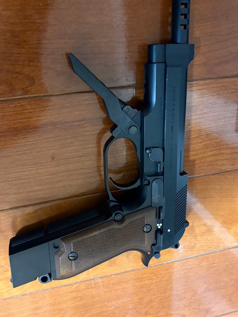 M93R 電動ガン ブラック マガジン2個付き