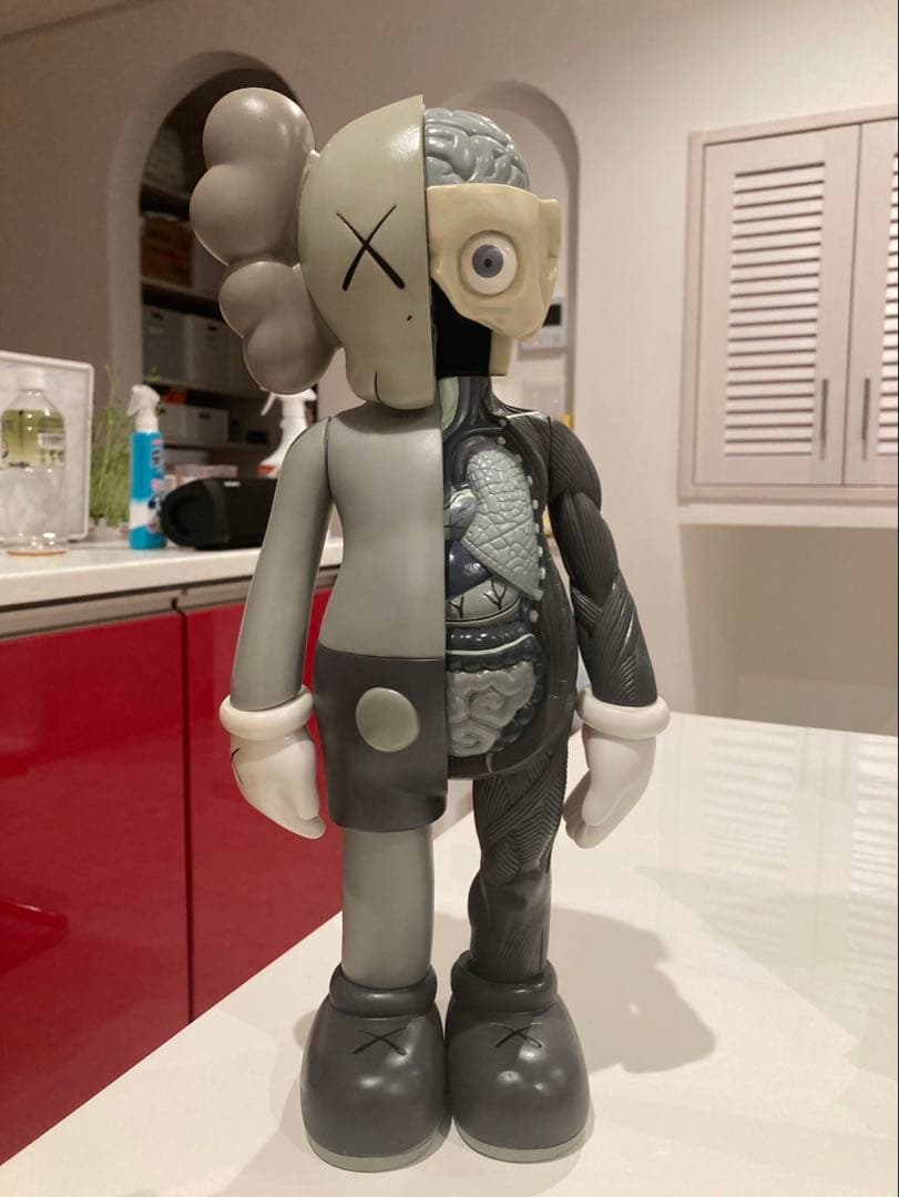 KAWS COMPANION 人体模型 EDITION グレー36㎝
