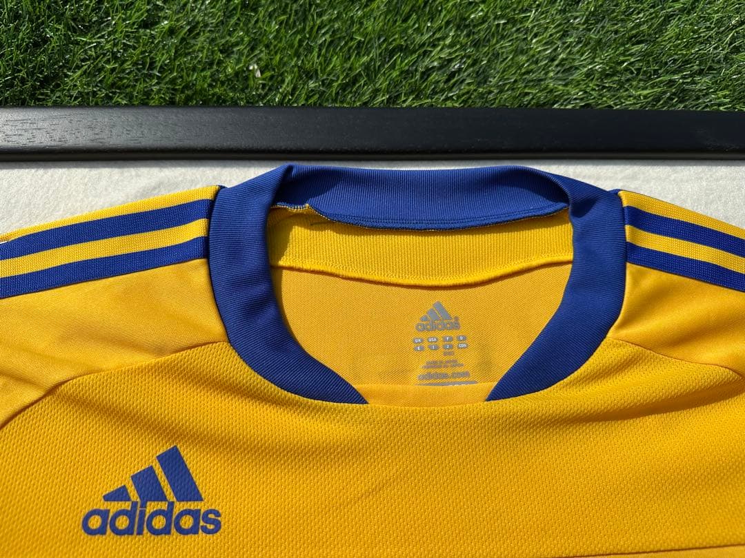 三浦知良　復興チャリティーマッチ　直筆サイン入り　ユニフォーム　KAZU 額装