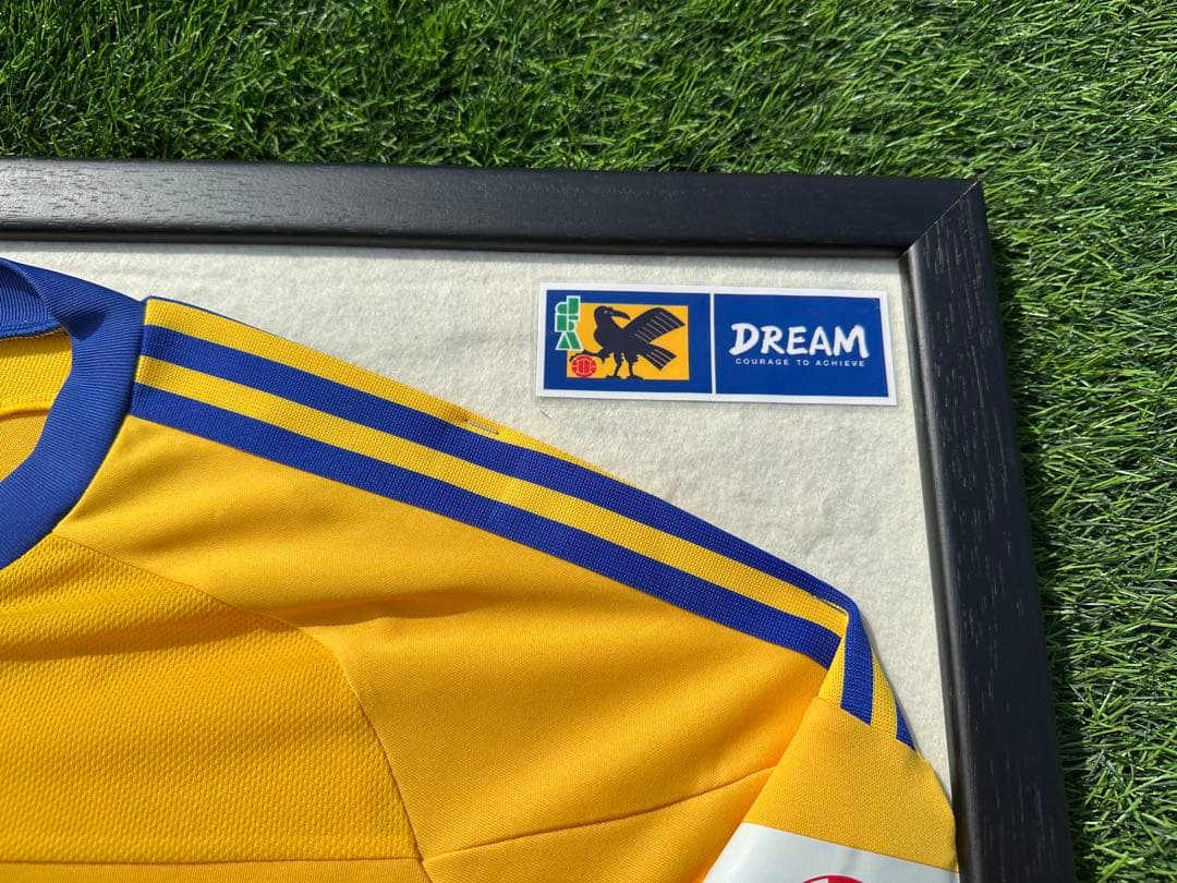 三浦知良　復興チャリティーマッチ　直筆サイン入り　ユニフォーム　KAZU 額装