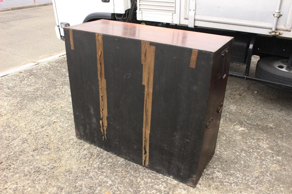 時代物 古い衣装箪笥 古民家 和風 骨董 時代箪笥 インテリア 古家具 古民具