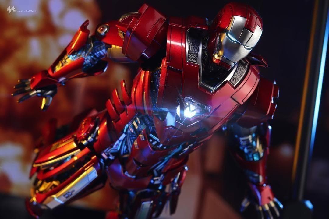 新品 ホットトイズ アイアンマン シルバーセンチュリオン アーマースーツアップ版