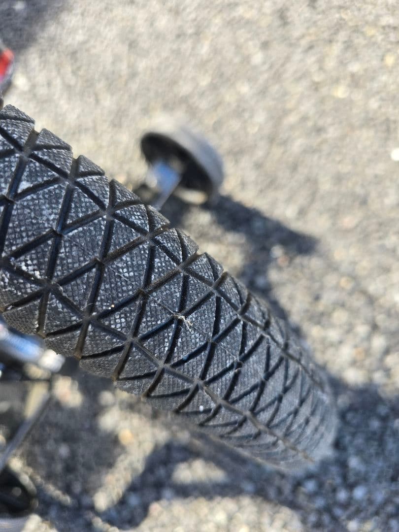 キッズ自転車　16インチ