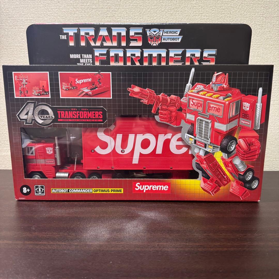 シュプリーム トランスフォーマーズ オプティマスプライム フィギュア