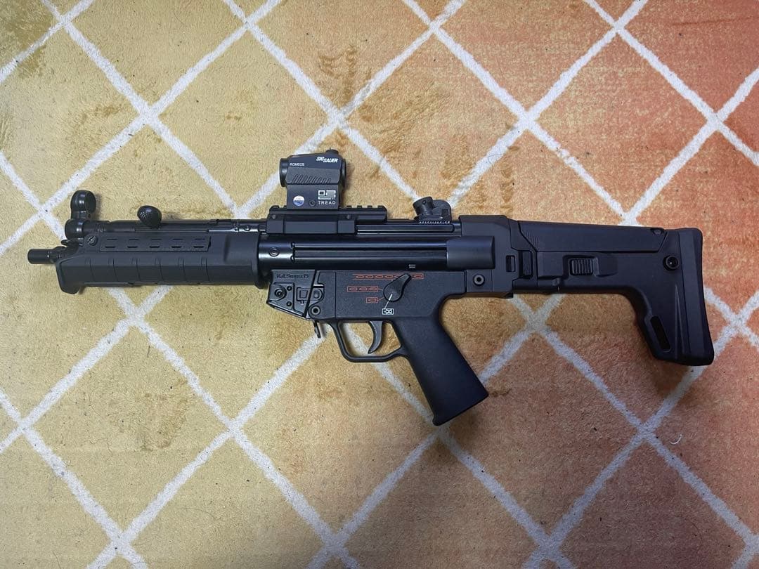 次世代電動ガン MP5 マグプル使用