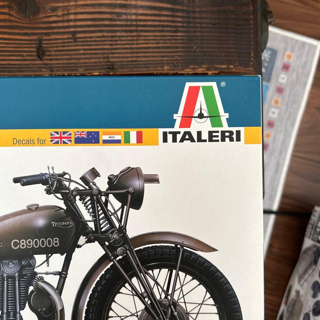 ITALERI Triumph 3HW 1:9 スケールモデルキット