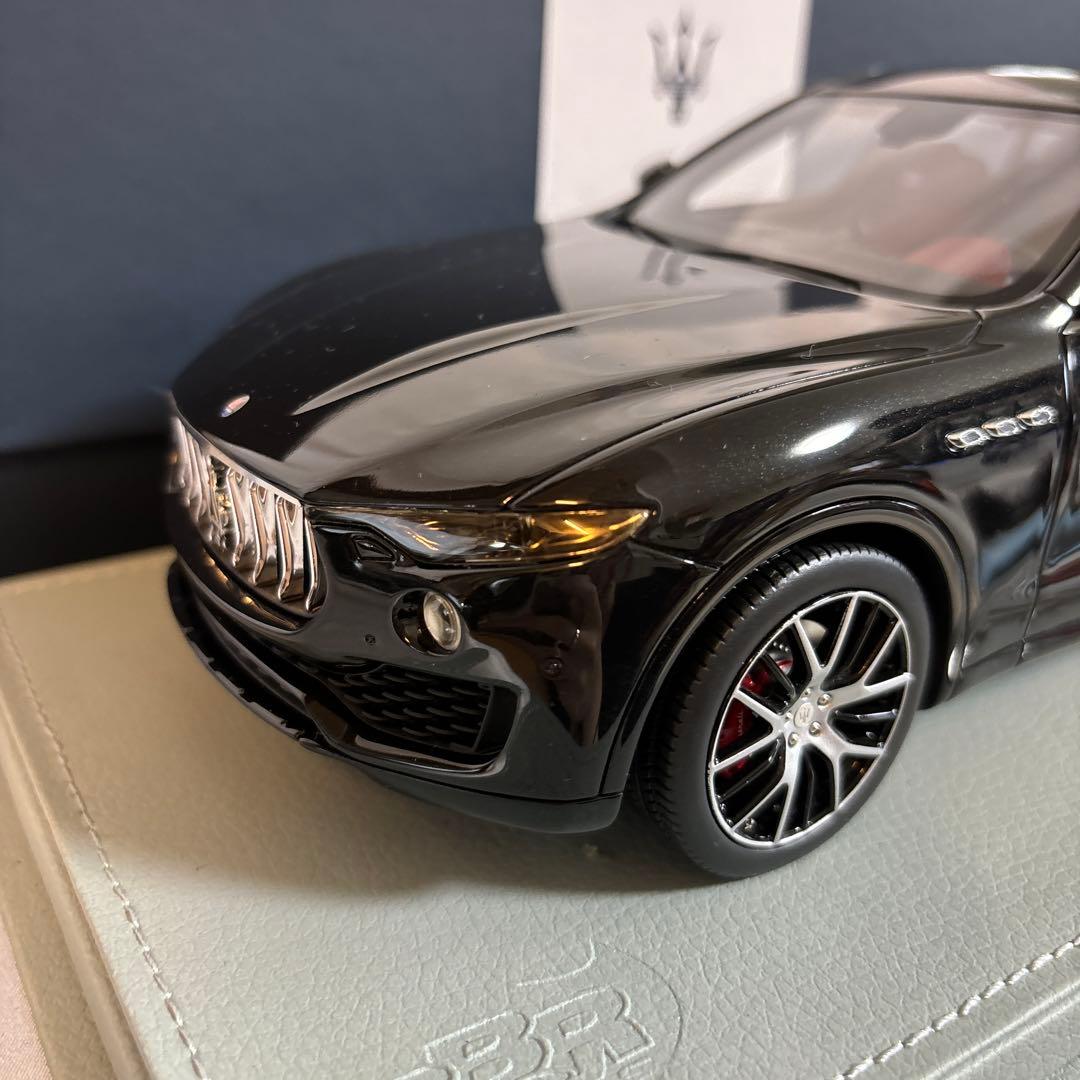 【箱付き美品】200台限定 マセラティ レヴァンテ 1／18 フィギュア