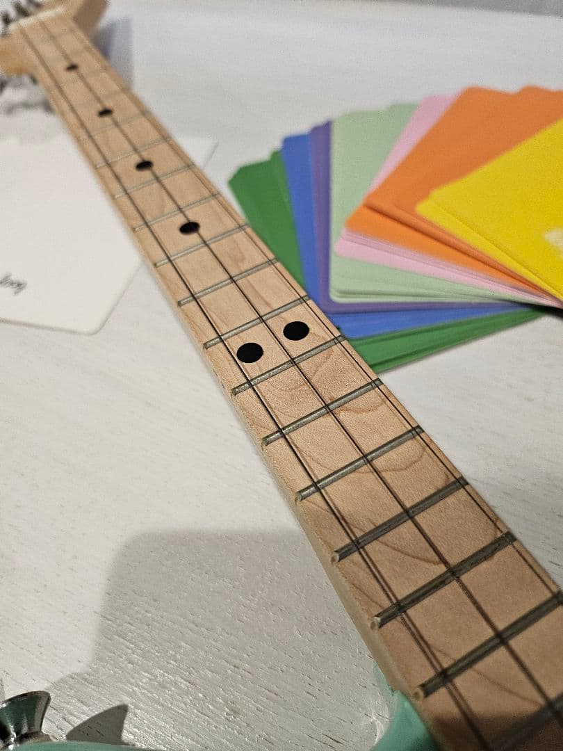 動作品 音だし○【Loog - エレキギター】ルーグ　アンプ付きミニギター