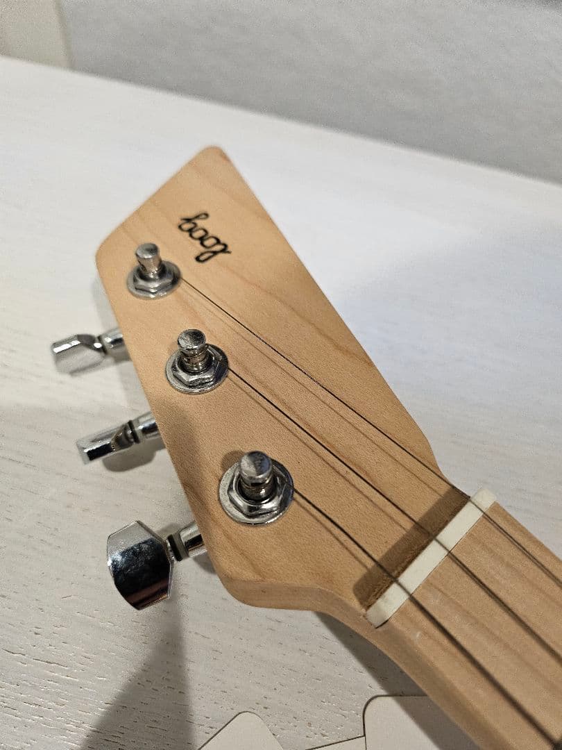 動作品 音だし○【Loog - エレキギター】ルーグ　アンプ付きミニギター