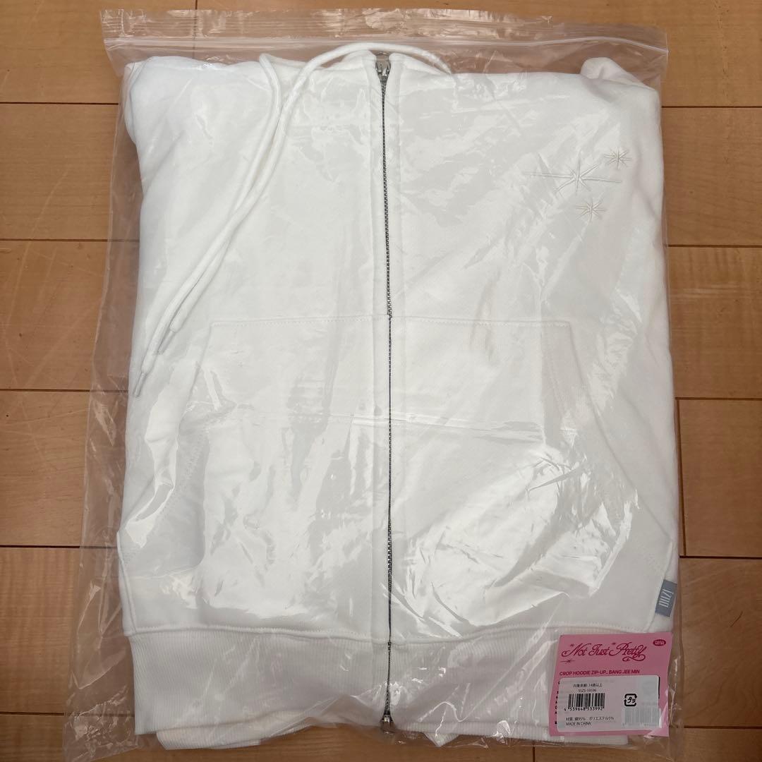 izna ファンコン　パーカー　HOODIE ZIP-UP