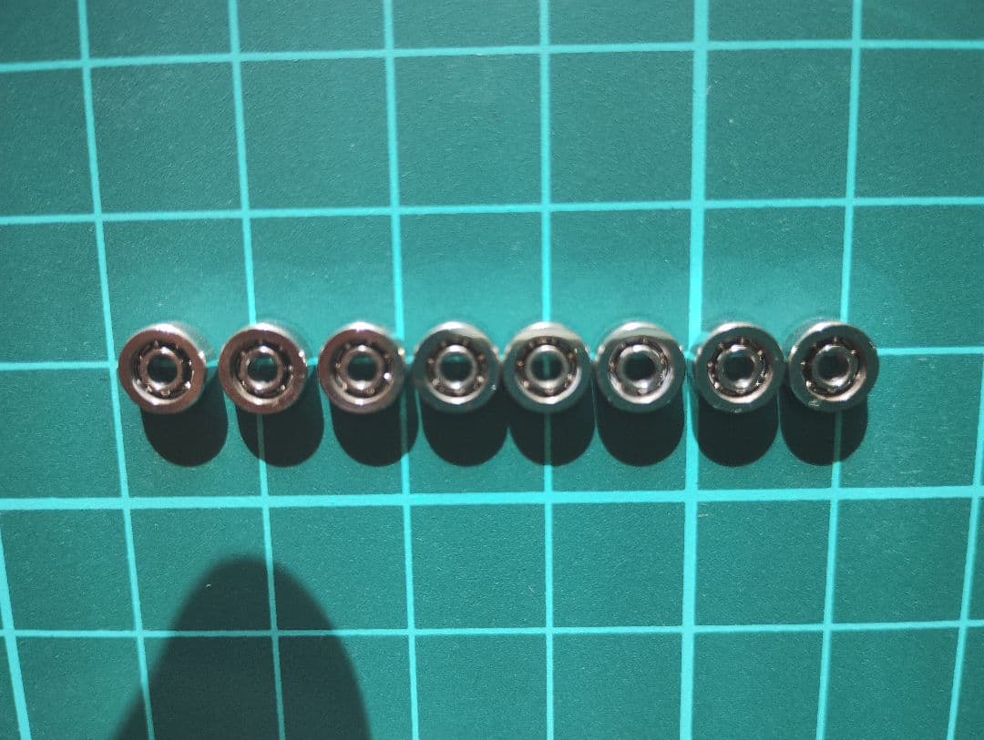 タミヤミニ四駆旧620ベアリング脱脂品8個　蓋なし