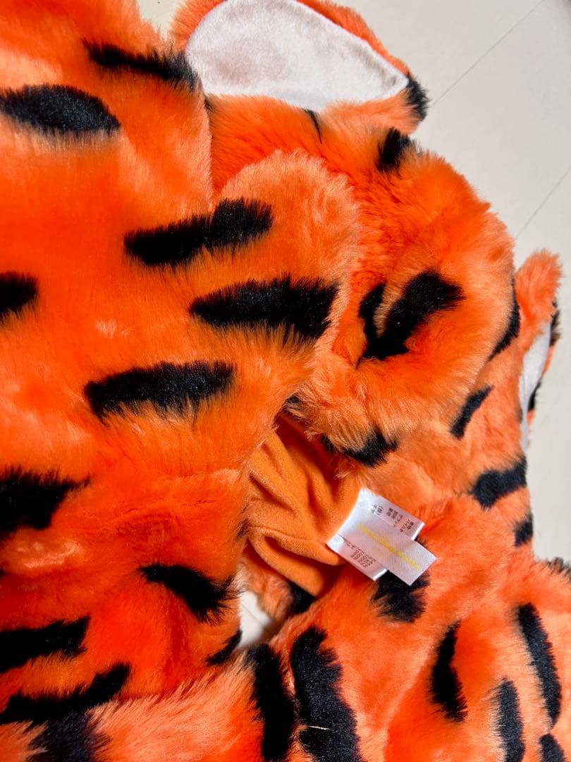 ディズニー　ティガー　マフラーファンキャップ