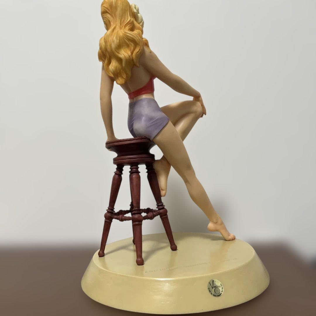 バーガスガール　フィギュア