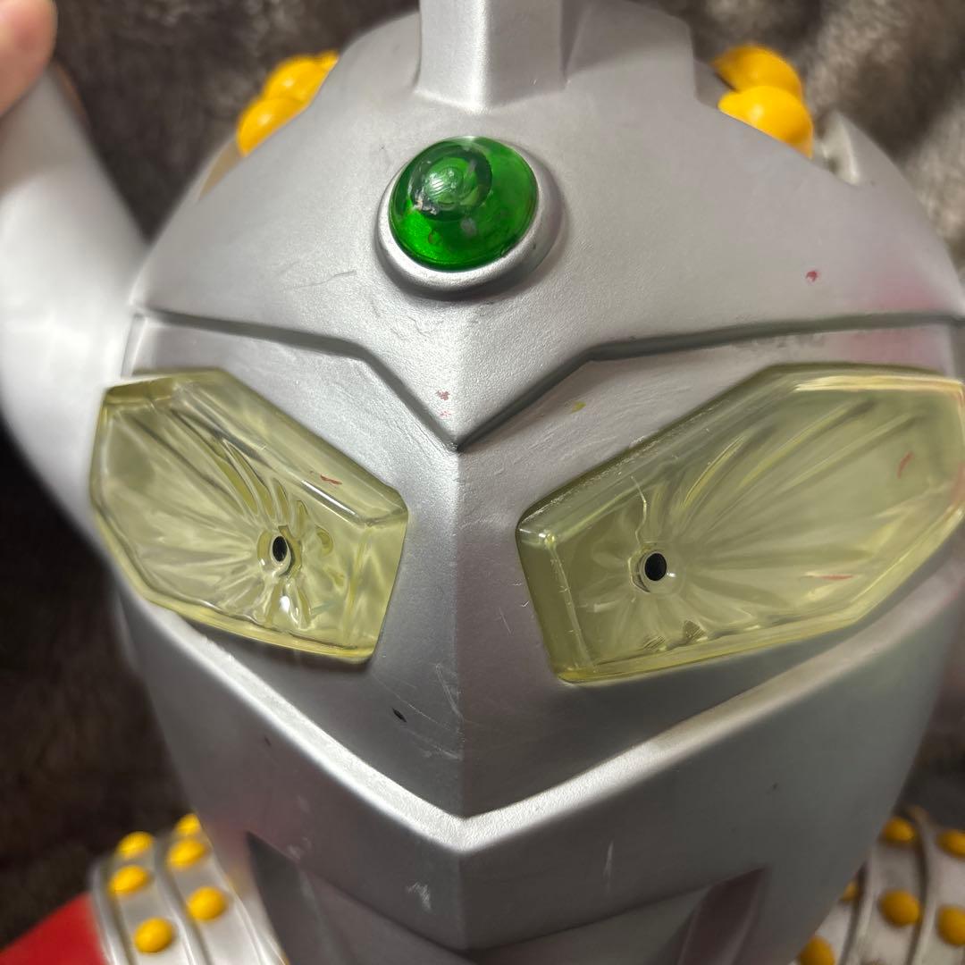 ウルトラマンタロウ 貯金箱《音なります》