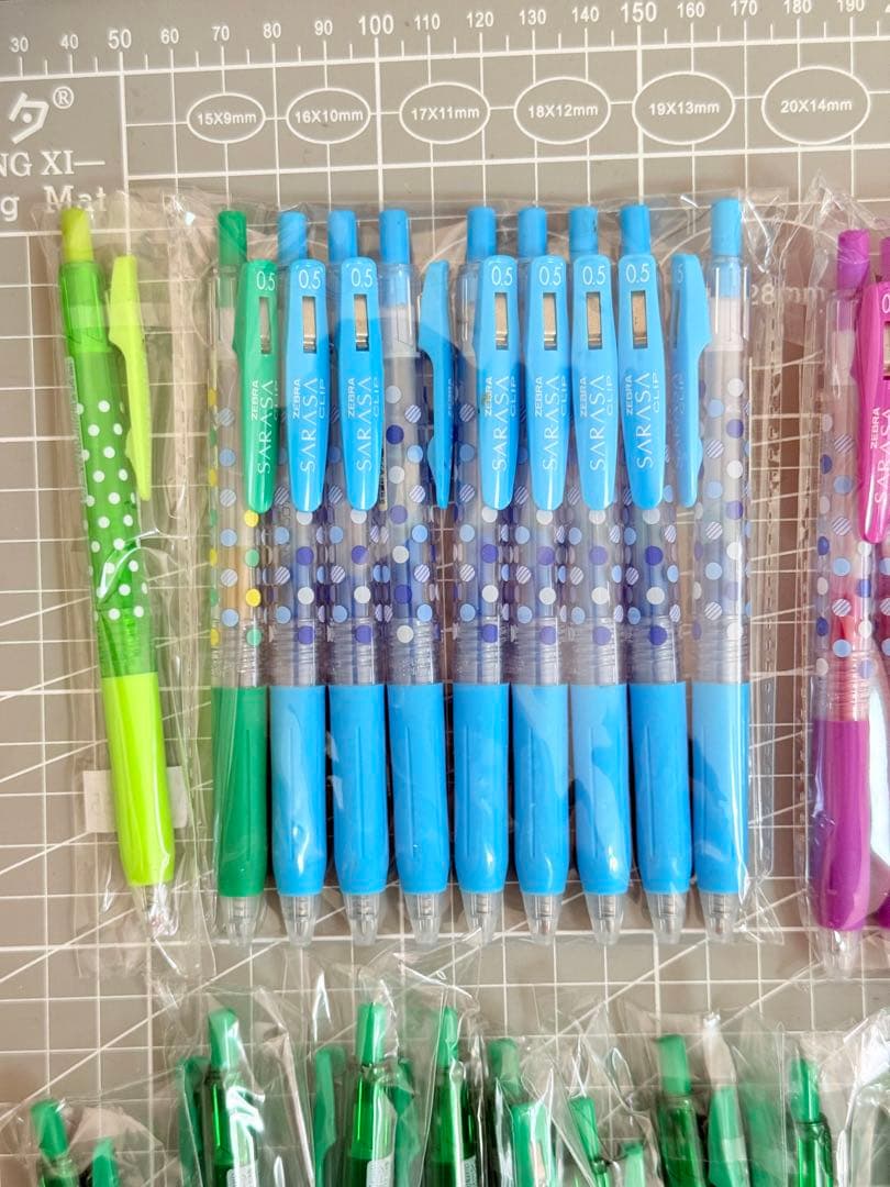 ゼブラ ボールペン 0.5 水玉柄 59本まとめ売り 未使用／中古 混在