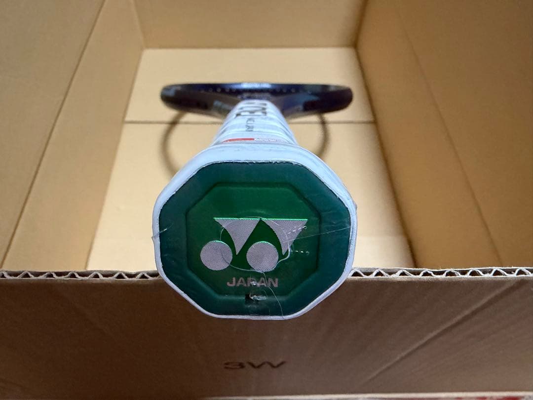 新品未使用　YONEX テニスラケット EZONE 100SL グリップサイズ1