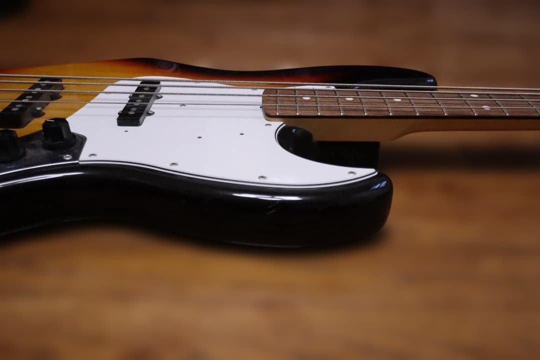 Fender　エレキベース