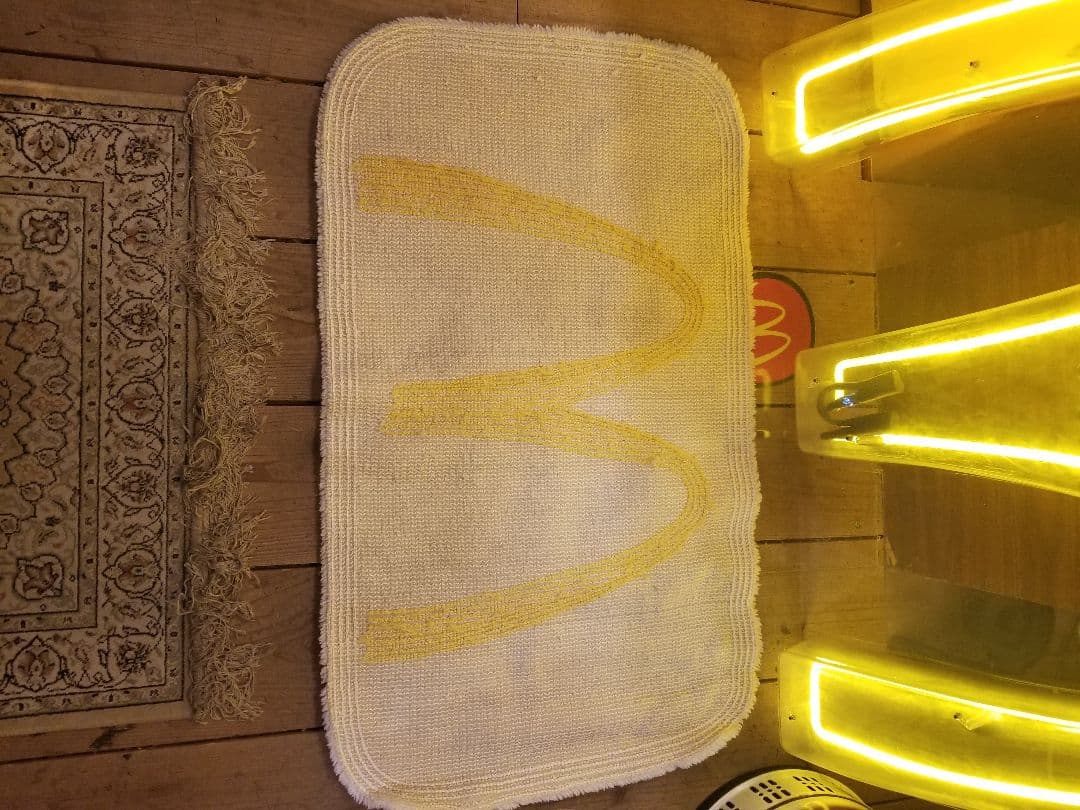 マクドナルド　ゴールデンアーチ　フロアマット