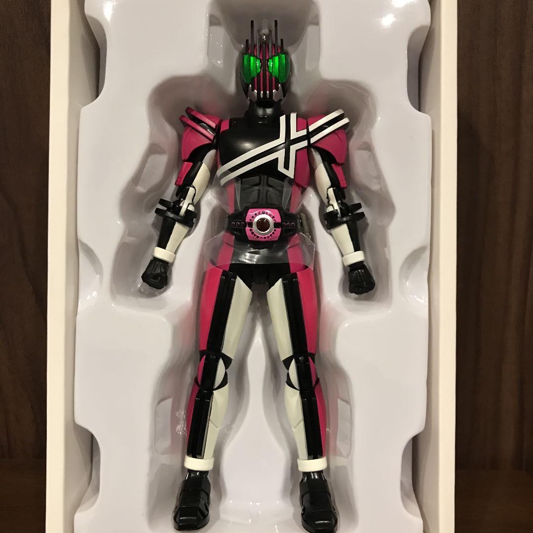 S.H.Figuarts真骨彫仮面ライダーディケイド&ネオ　2種セット