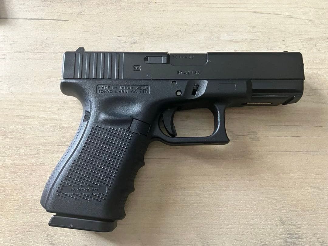 東京マルイ　Glock 19 ガスガン 9mm ブラック