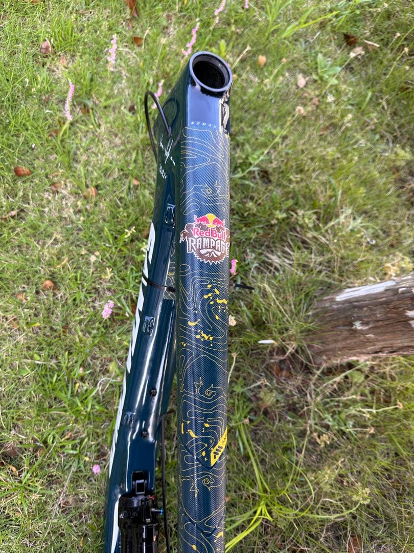 kaichi　SANTACRUZ NOMAD CC 2019カーボンフレー