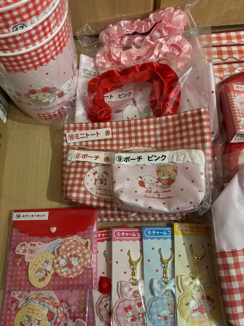 mikko Lil ala mode×サンリオ くじ まとめ売り　コメント必須