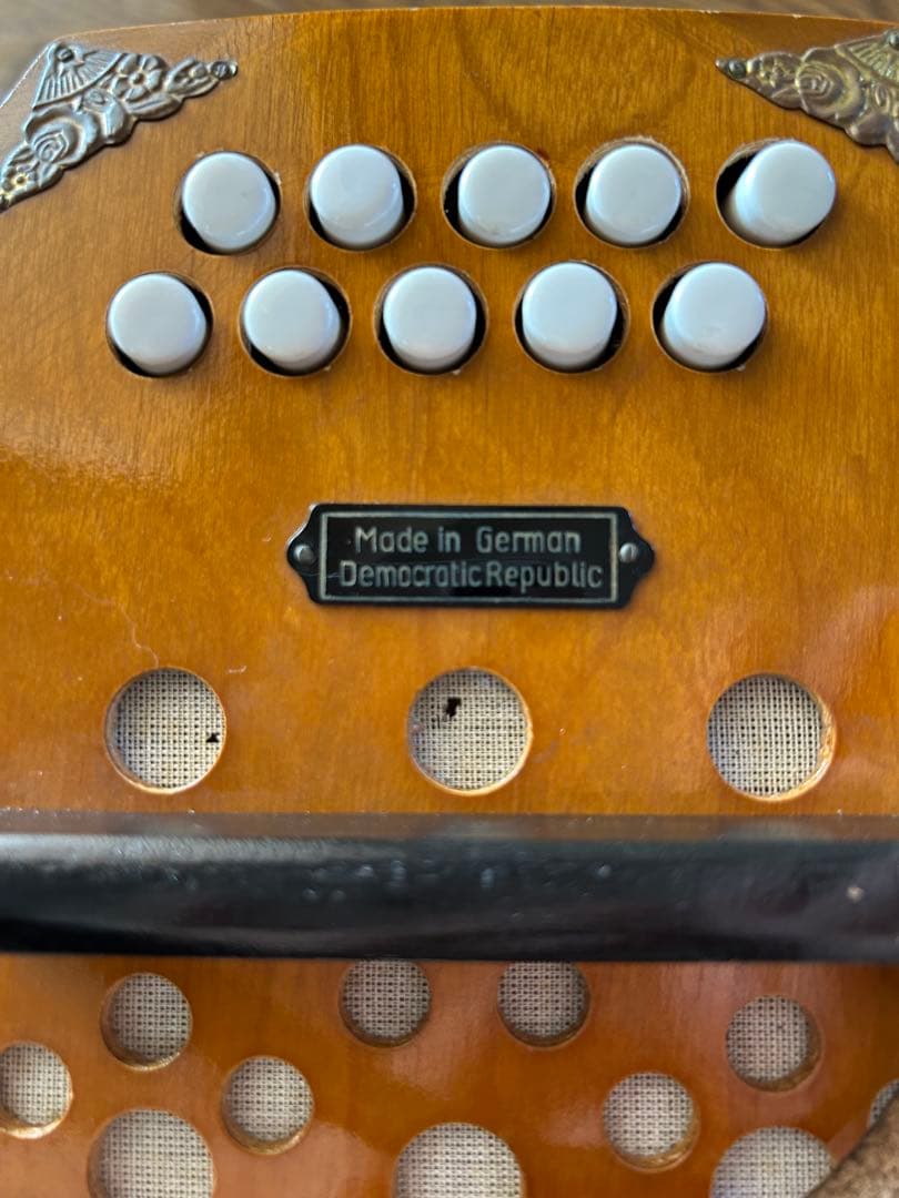 コンサーティーナ