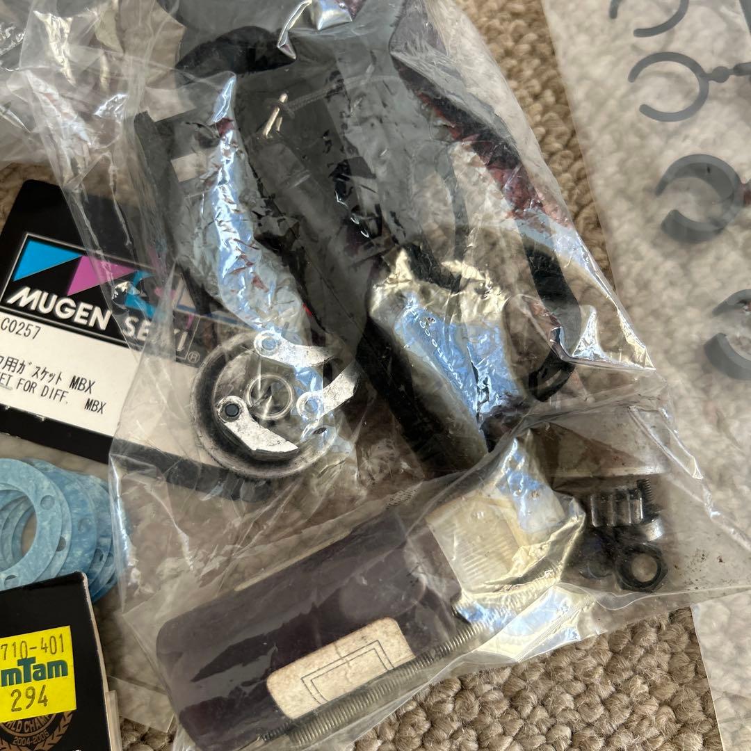 Mugen Seiki MBX5Tエンジンカー