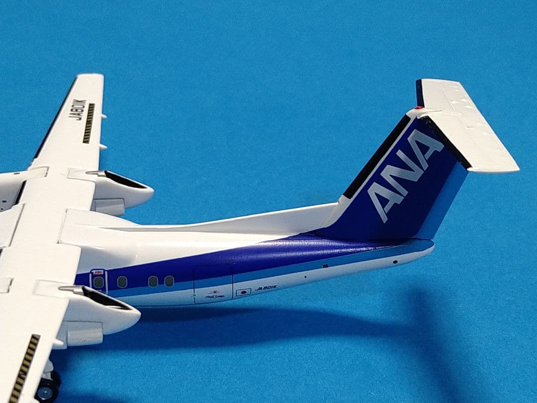 ANA全日空　DHC-8-300 JA801K 1/200