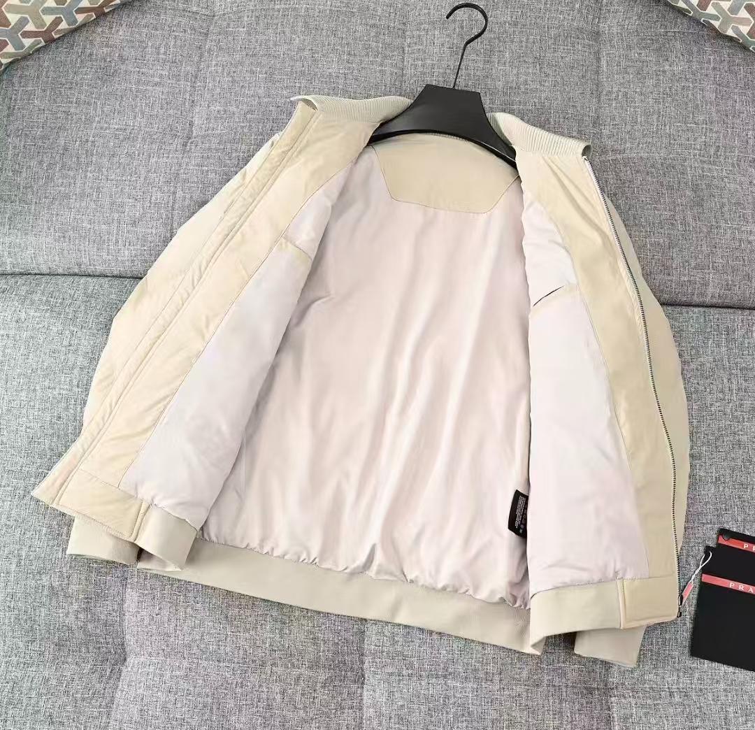 ホワイト ダイヤキルティング ダウンジャケット