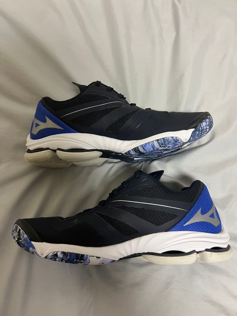 シューズ Mizuno Wave Lightning Z6