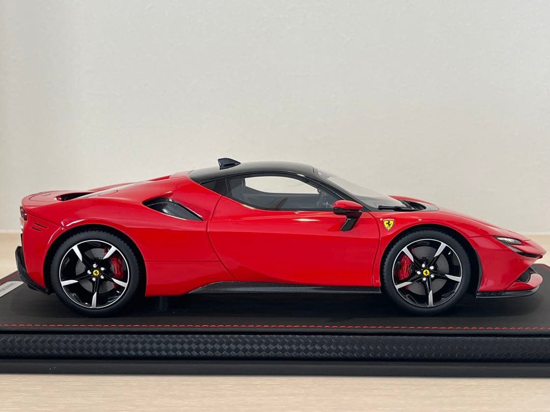 BBR 1/18 ポルシェSF90 Stradale 105/449台限定モデル