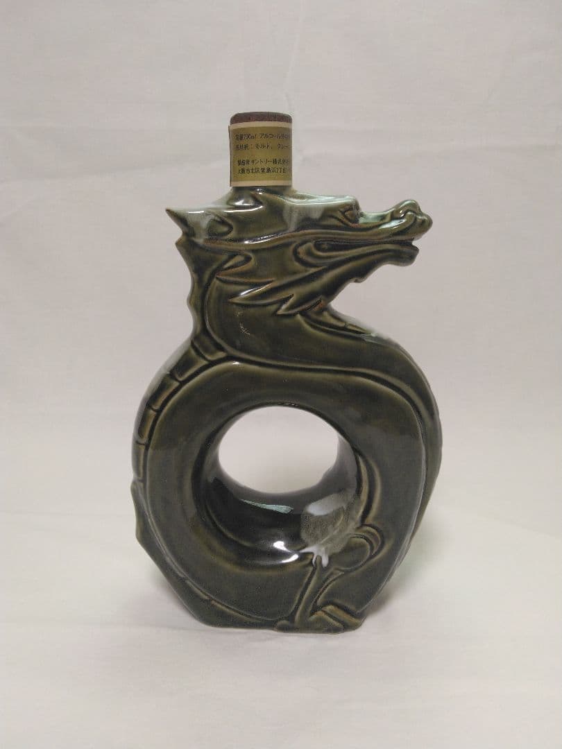 サントリーウィスキー干支ボトル〈辰歳〉