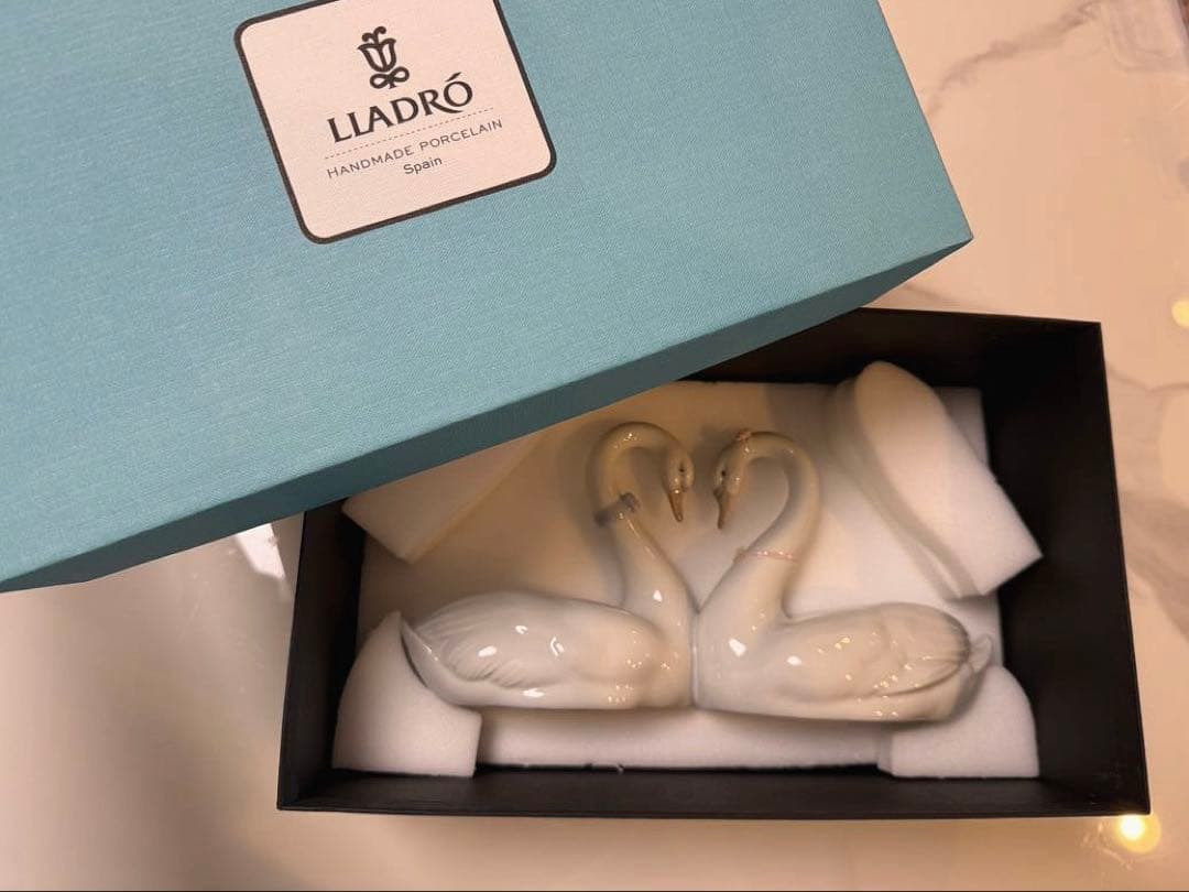 （ヨシカネ）正規品　LLADRO エンドレスラブ