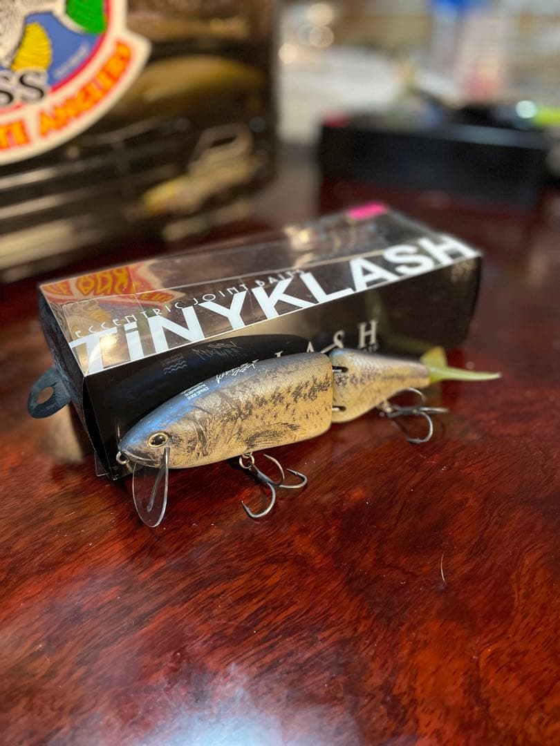 タイニークラッシュ TiNYKLASH LOW ドランカーバス