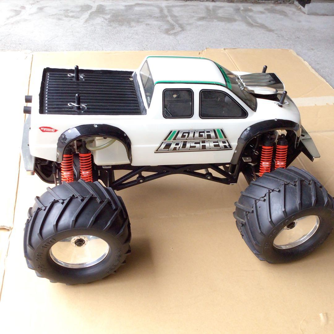 京商　ギガクラッシャーGIGA CRUSHER 1/8スケールラジコン