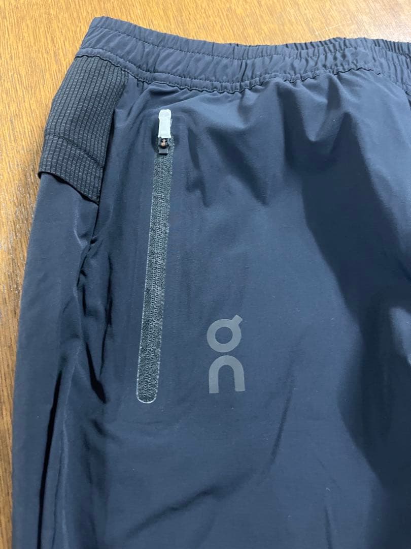 On ランニングパンツ 黒