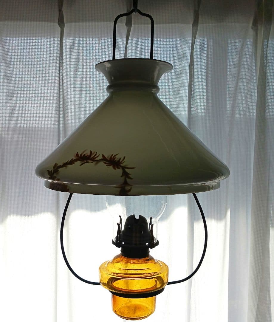 アンティーク吊りオイルランプ　　　アンバー