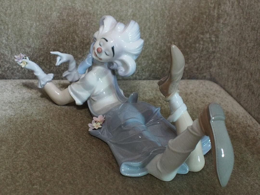 ★　LLADRO リヤドロ ピエロの手品 人形 フィギュリン 共箱 ・美品
