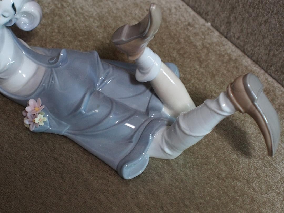 ★　LLADRO リヤドロ ピエロの手品 人形 フィギュリン 共箱 ・美品